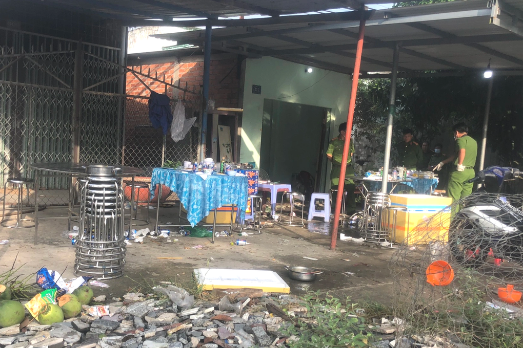 Nam thanh niên nghi bị bắn tử vong trong tiệc sinh nhật - 1 Nam thanh niên nghi bị bắn tử vong trong tiệc sinh nhật - 1