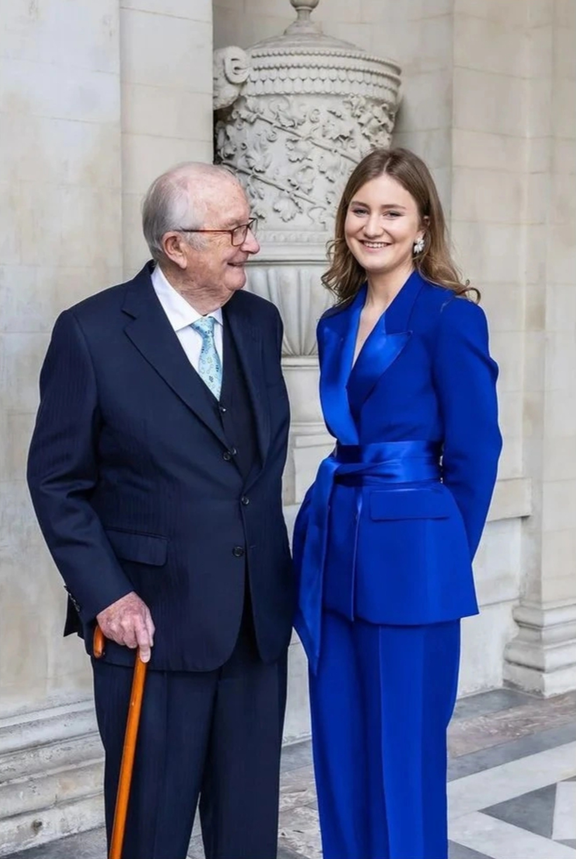 Công chúa thừa kế ngai vàng Bỉ thạo 5 ngôn ngữ, gu thời trang tinh tế - 9 Công chúa thừa kế ngai vàng Bỉ thạo 5 ngôn ngữ, gu thời trang tinh tế - 9