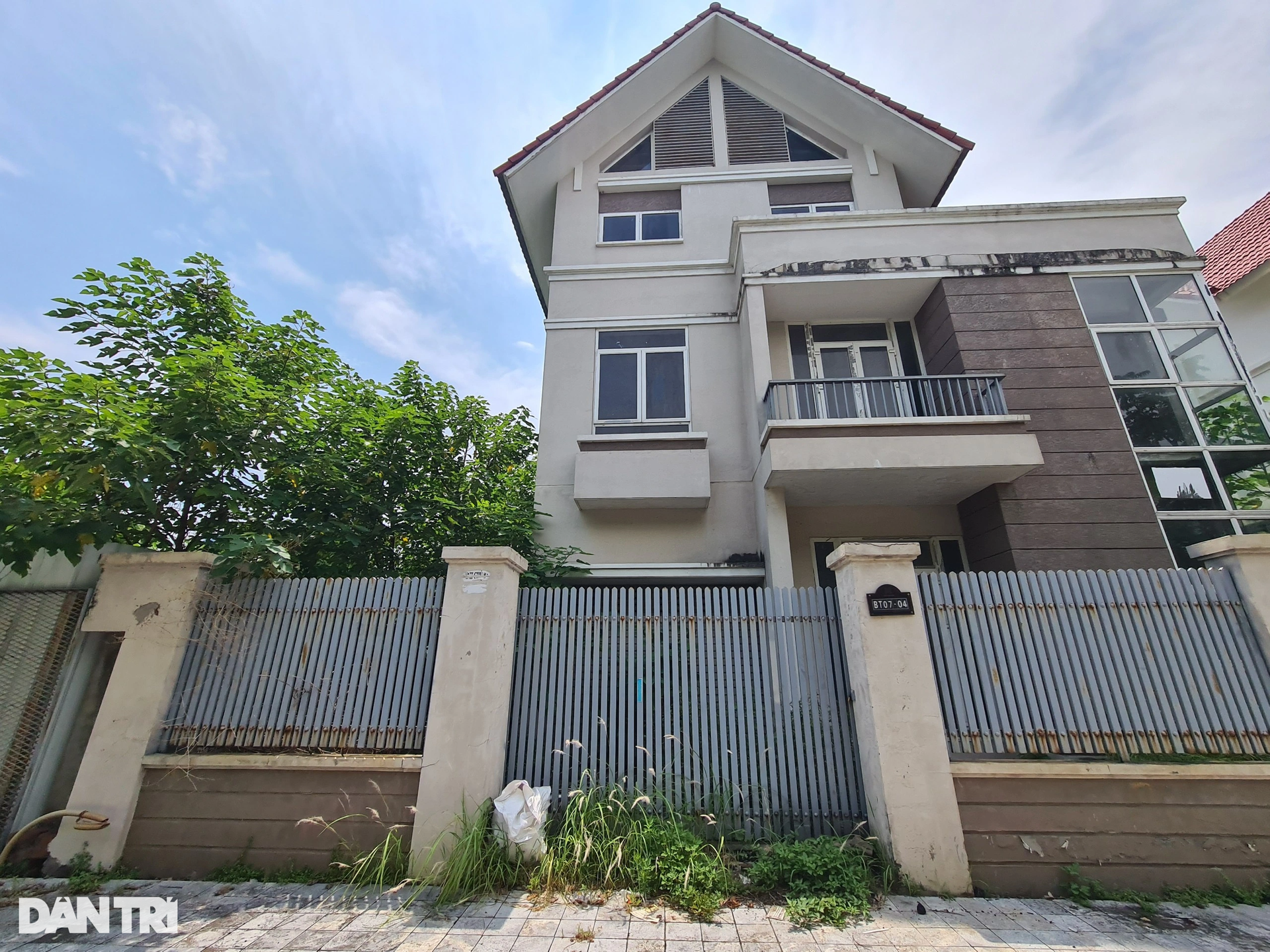 Biệt thự, liền kề vắng người ở sau sốt nóng, tăng giá chục tỷ đồng - 8 Biệt thự, liền kề vắng người ở sau sốt nóng, tăng giá chục tỷ đồng - 8