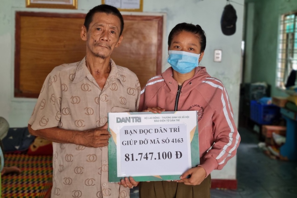 Bạn đọc Dân trí giúp đỡ người cha nghèo khổ số tiền 120 triệu đồng - 1 Bạn đọc Dân trí giúp đỡ người cha nghèo khổ số tiền 120 triệu đồng - 1