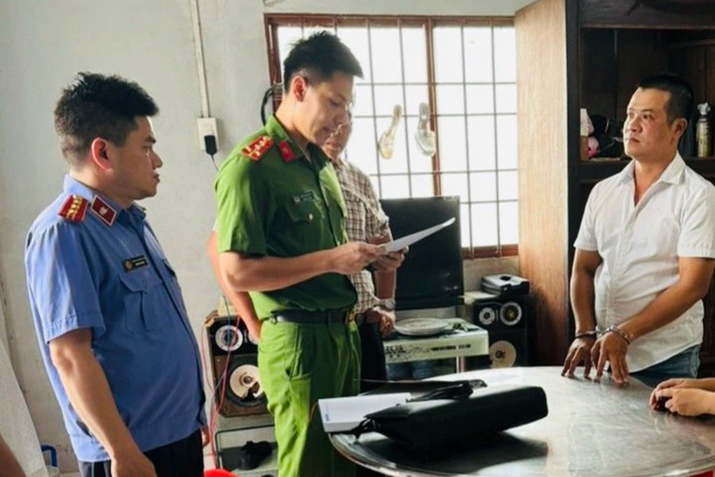Bắt 3 đối tượng lừa đảo, chiếm đoạt hàng tỷ đồng - 1 Bắt 3 đối tượng lừa đảo, chiếm đoạt hàng tỷ đồng - 1