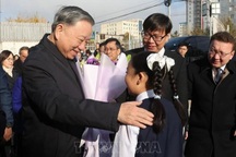 Tổng Bí thư, Chủ tịch nước Tô Lâm thăm trường mang tên Chủ tịch Hồ Chí Minh tại Mông Cổ