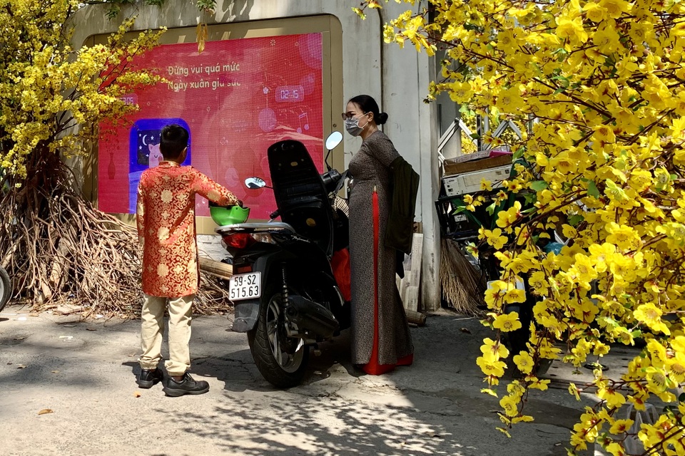 Phố Ông đồ đìu hiu vắng vẻ, đóng cửa sớm để phòng dịch Covid - 7 Phố Ông đồ đìu hiu vắng vẻ, đóng cửa sớm để phòng dịch Covid - 7
