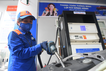 Giá xăng tăng trở lại sau khi giảm sốc 2 phiên