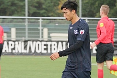 Văn Hậu khiêm tốn dù tỏa sáng ở đội trẻ Heerenveen