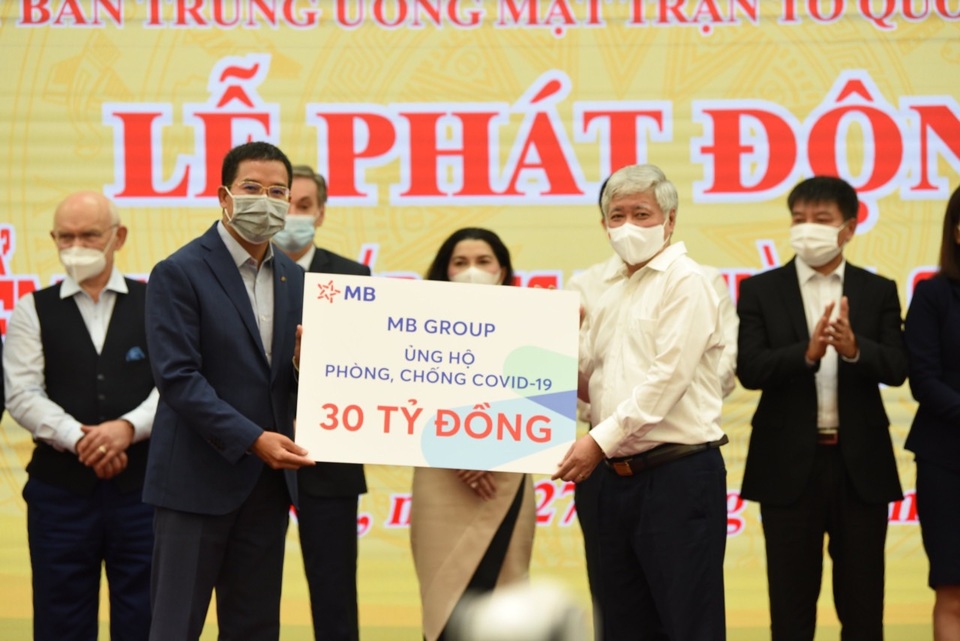 Quỹ mua vắc xin có thêm 30 tỷ đồng ủng hộ từ MB Group - 1 Quỹ mua vắc xin có thêm 30 tỷ đồng ủng hộ từ MB Group - 1