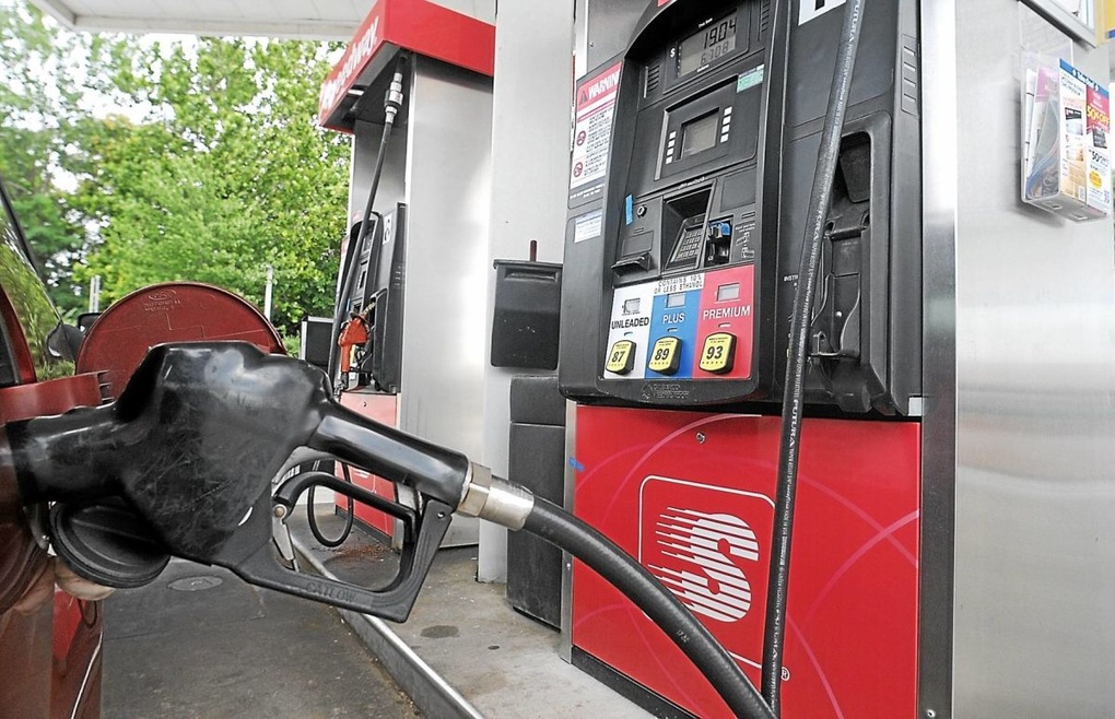 Sự cố hi hữu đổ nhầm diesel vào bể chứa xăng, nhiều chủ xe tá hỏa - 1 Sự cố hi hữu đổ nhầm diesel vào bể chứa xăng, nhiều chủ xe tá hỏa - 1