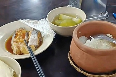 Luật ngầm chia hoa hồng cho tài xế: Nhà hàng "chặt chém" khách để bù lỗ?