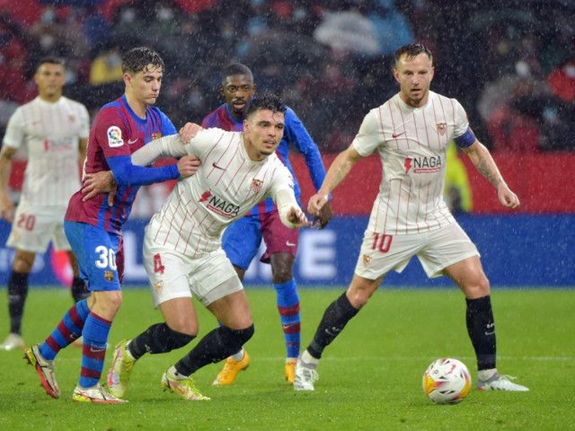 Thi đấu hơn người, Barcelona vẫn chia điểm đầy tiếc nuối trước Sevilla - 1 Thi đấu hơn người, Barcelona vẫn chia điểm đầy tiếc nuối trước Sevilla - 1