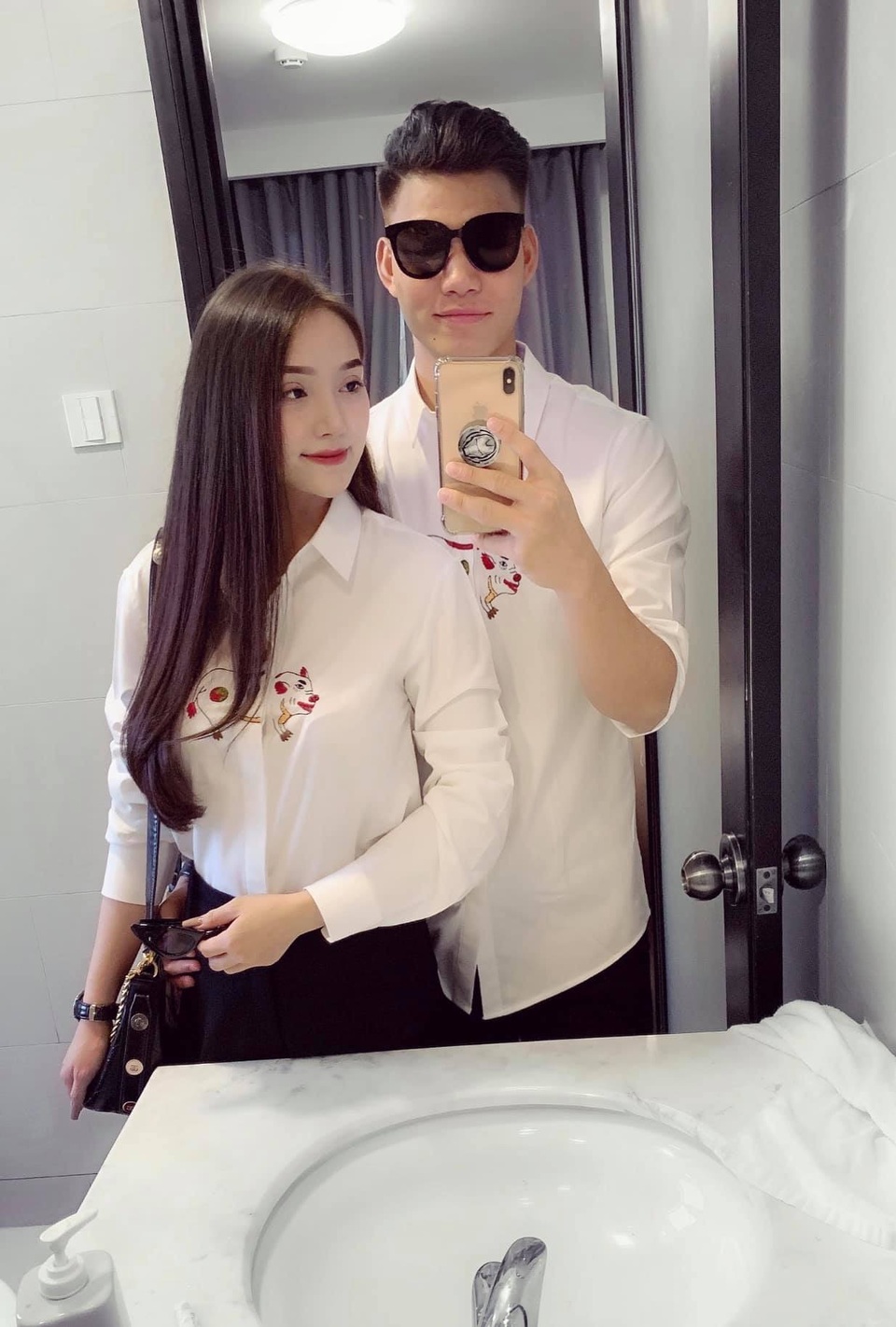 Cầu thủ Vũ Văn Thanh tỏ tình mùi mẫn với bạn gái, fan hô hào mau cưới đi - 5 Cầu thủ Vũ Văn Thanh tỏ tình mùi mẫn với bạn gái, fan hô hào mau cưới đi - 5