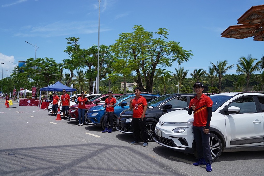 Màn đua nghẹt thở của VF e34 tại giải đua Gymkhana bằng xe điện đầu tiên - 1 Màn đua nghẹt thở của VF e34 tại giải đua Gymkhana bằng xe điện đầu tiên - 1