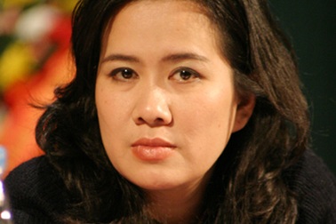 “Có ai muốn ngồi cùng tôi như một kẻ rỗi hơi...?”