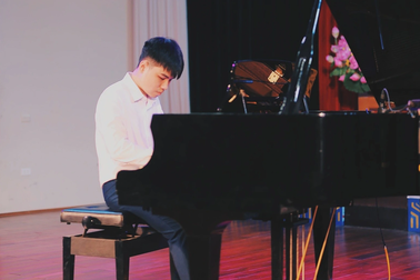 Nam sinh xuất sắc trường nghệ thuật từng sợ sân khấu