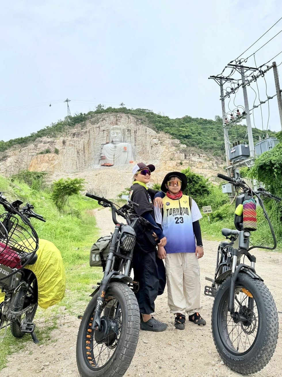 Hè không điện thoại, học thêm, cậu bé Hà Nội đạp xe 1.700km du lịch 19 tỉnh - 9 Hè không điện thoại, học thêm, cậu bé Hà Nội đạp xe 1.700km du lịch 19 tỉnh - 9