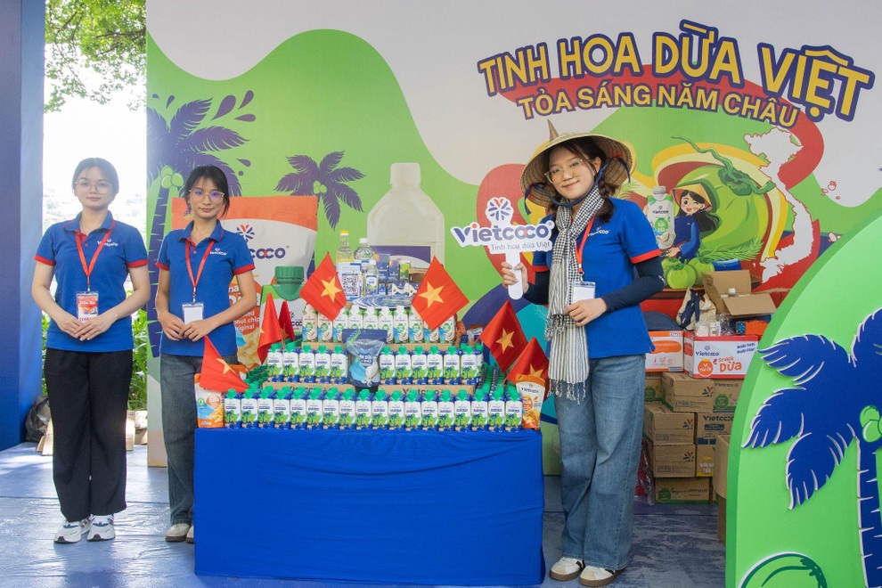 Vietcoco - យីហោជាតិពីដើមដូងឈានទៅដល់ពិភពលោក - ២ Vietcoco - Thương hiệu quốc gia từ thủ phủ dừa vươn ra thế giới - 2