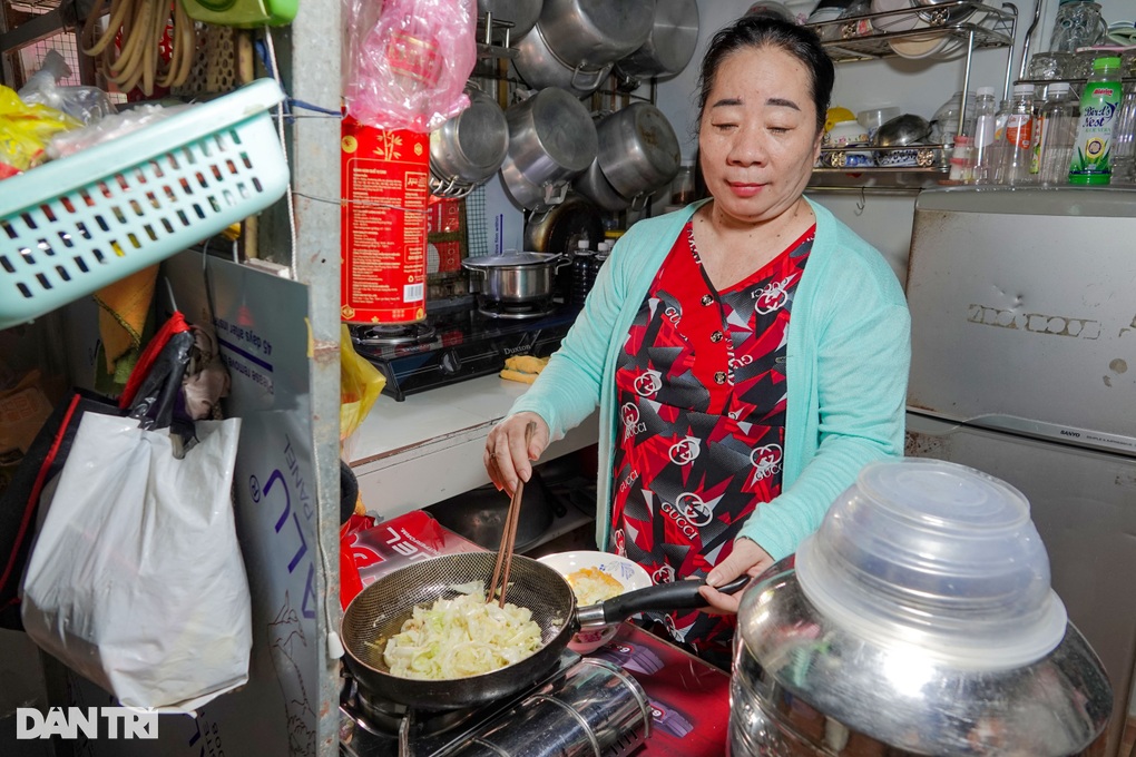 Vướng cảnh làm ít, chi nhiều, gia đình 6 miệng ăn chật vật thời bão giá - 2 Vướng cảnh làm ít, chi nhiều, gia đình 6 miệng ăn chật vật thời bão giá - 2