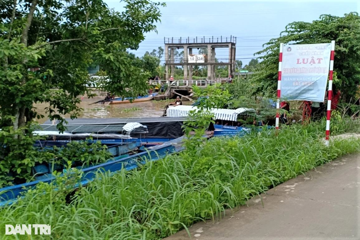 Gia cố các điểm sạt lở đường vào chùa có tượng Phật cao nhất miền Tây - 5 Gia cố các điểm sạt lở đường vào chùa có tượng Phật cao nhất miền Tây - 5