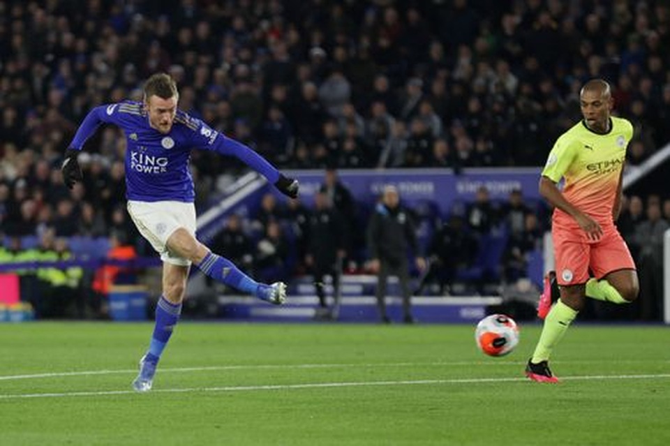 Leicester 0-1 Man City: Aguero sút hỏng phạt đền, Jesus thành người hùng - 4 Leicester 0-1 Man City: Aguero sút hỏng phạt đền, Jesus thành người hùng - 4