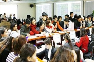 Đánh cược ngàn tỷ vào cổ phiếu "rau thơm, trà đá"