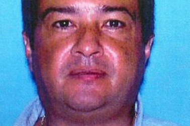 Bác sĩ “dởm” chữa đau răng bằng cách... hôn mông