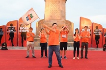 FPT qua ba thập kỷ: Vẫn trẻ, vẫn khỏe, vẫn lập kỷ lục