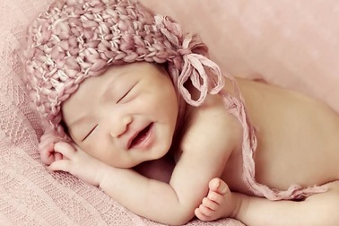 Đáng yêu hậu trường chụp ảnh bé sơ sinh