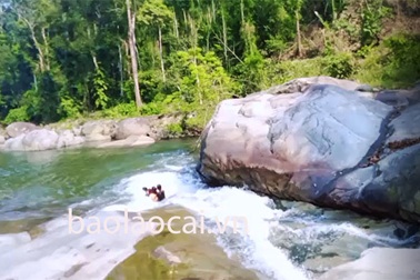 2 chị em ruột tử vong khi đi tắm suối