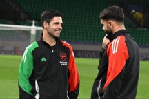 HLV Arteta yêu cầu các cầu thủ Arsenal phải biết "tàn nhẫn"