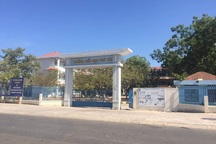 Cô giáo trẻ nghi nhảy lầu sau khi bị phản ánh đánh học sinh