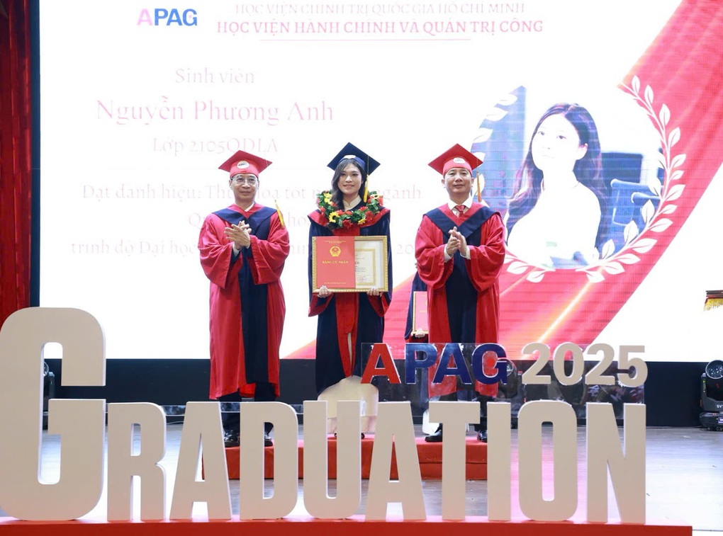 សិស្សជំនាន់ពិសេស Thế hệ sinh viên đặc biệt “4 năm 3 trường” chính thức tốt nghiệp - 2