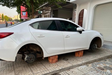 Bắt được thủ phạm tháo trộm 4 bánh ô tô đỗ trước cửa nhà khổ chủ