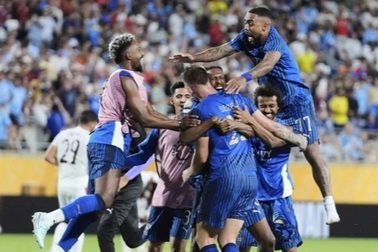 CLB Saudi Arabia “bơi trong tiền” sau khi tạo cơn địa chấn trước Man City