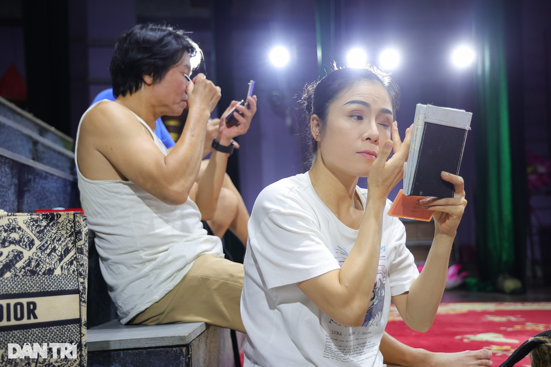 Ở nhờ nhà 15m2, đi vệ sinh chung, nghệ sĩ Tuồng vẫn hết mình với đam mê - 7 Ở nhờ nhà 15m2, đi vệ sinh chung, nghệ sĩ Tuồng vẫn hết mình với đam mê - 7