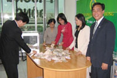 Đà Nẵng: Khui quỹ Tấm lòng vàng