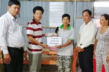 Bạn đọc Dân trí xây nhà tặng người cha cảnh "gà trống" bệnh tật nuôi con tật nguyền