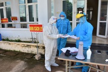 Vụ từ chối người về từ TPHCM: Huế ra Quảng Trị đón công dân về quê cách ly