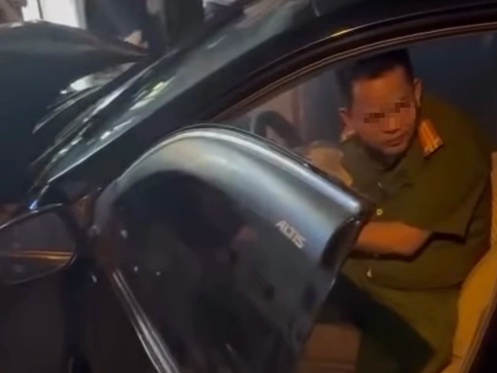 Vụ ô tô tông 10 xe máy ở Bắc Ninh: Tài xế là công an, có nồng độ cồn - 1 Vụ ô tô tông 10 xe máy ở Bắc Ninh: Tài xế là công an, có nồng độ cồn - 1
