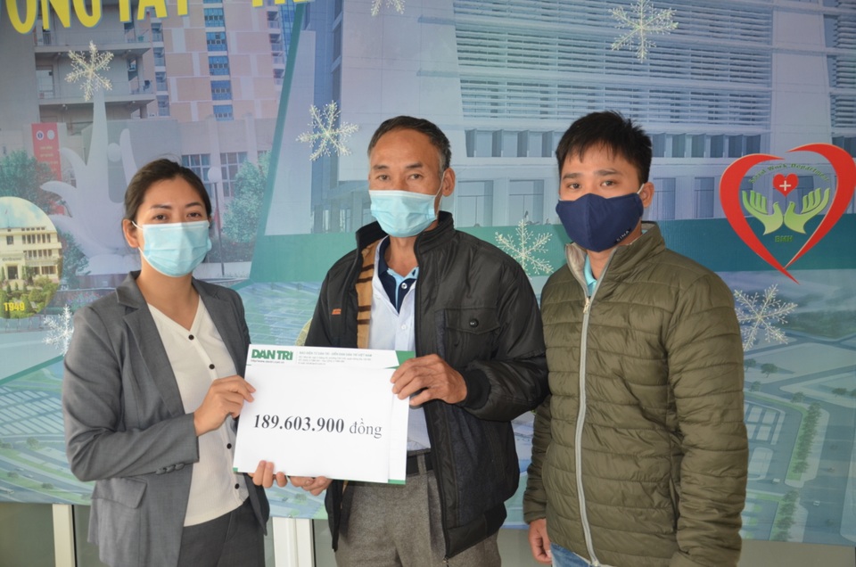 Gia đình chàng trai từng 3 lần ngừng tim ủng hộ các bệnh nhân khó khăn - 1 Gia đình chàng trai từng 3 lần ngừng tim ủng hộ các bệnh nhân khó khăn - 1