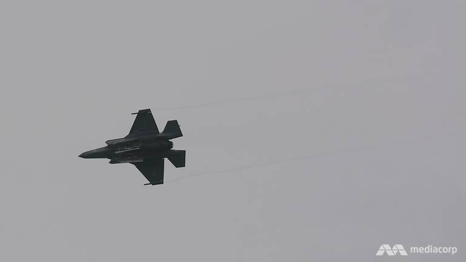 F-35B Mỹ phô diễn sức mạnh tại triển lãm hàng không Singapore - 6 F-35B Mỹ phô diễn sức mạnh tại triển lãm hàng không Singapore - 6