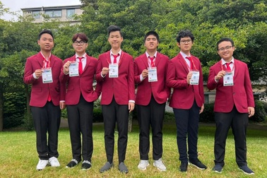 5 thành viên tuyển Việt Nam giành huy chương tại Olympic toán quốc tế 2024