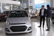 "Xế hộp" về giá dưới 300 triệu đồng: Các hãng xe nhỏ bung hàng, kiếm khách mùa Tết