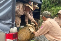 Phong tỏa hiện trường để xử lý quả bom nặng 350kg