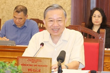 Tổng Bí thư, Chủ tịch nước chủ trì họp Bộ Chính trị cho ý kiến các văn kiện