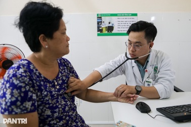 Khám sức khỏe miễn phí mỗi năm một lần: Bộ Y tế ban hành hướng dẫn mới