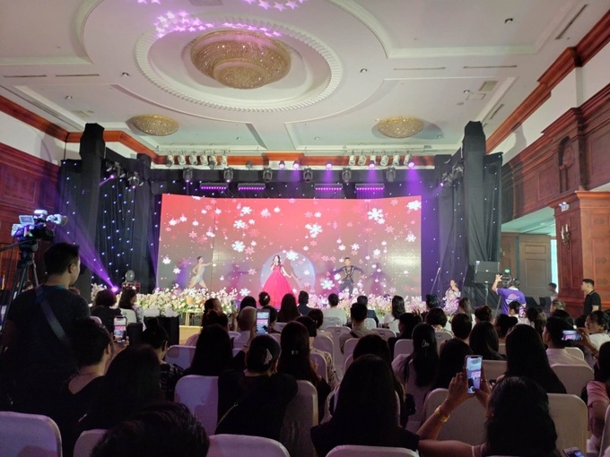 Chương trình với hơn 300 khách mời, trong đó có các khách mời đặc biệt: BTV Hoài Anh, MC Diễn viên Thanh Vân Hugo...