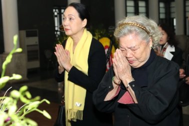 Đồng nghiệp, người thân xúc động tiễn biệt NSND Doãn Hoàng Giang