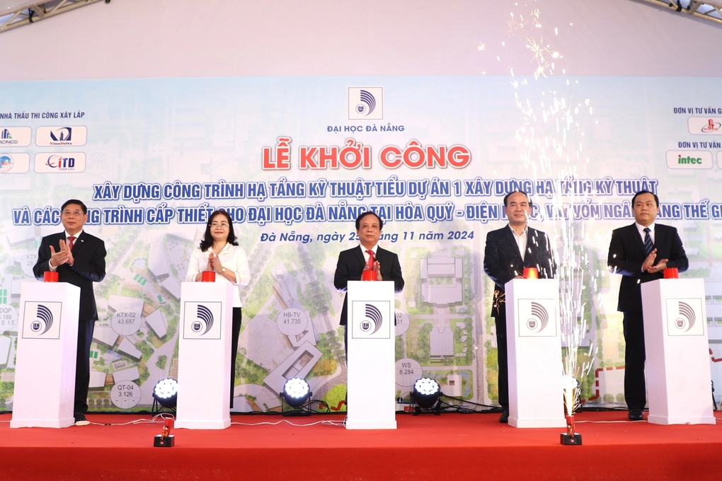 Khởi công hạ tầng 300 tỷ đồng ở dự án làng Đại học Đà Nẵng - 1 Khởi công hạ tầng 300 tỷ đồng ở dự án làng Đại học Đà Nẵng - 1