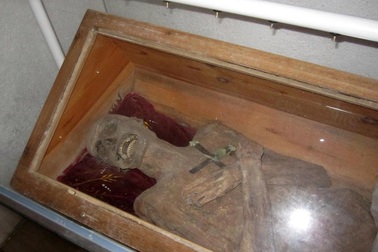 Bí ẩn xác chết 300 năm không phân huỷ