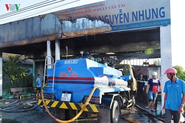 Cháy cửa hàng xăng dầu, 2 người bị bỏng