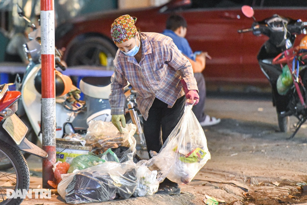 Thói quen xấu: Dùng túi nilon, người tốn bạc triệu, người vô tư xả rác - 10 Thói quen xấu: Dùng túi nilon, người tốn bạc triệu, người vô tư xả rác - 10